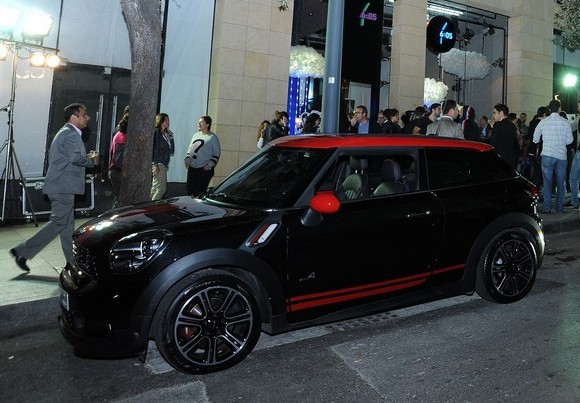 MINI Roadster and MINI Paceman JCW rock their superstar status